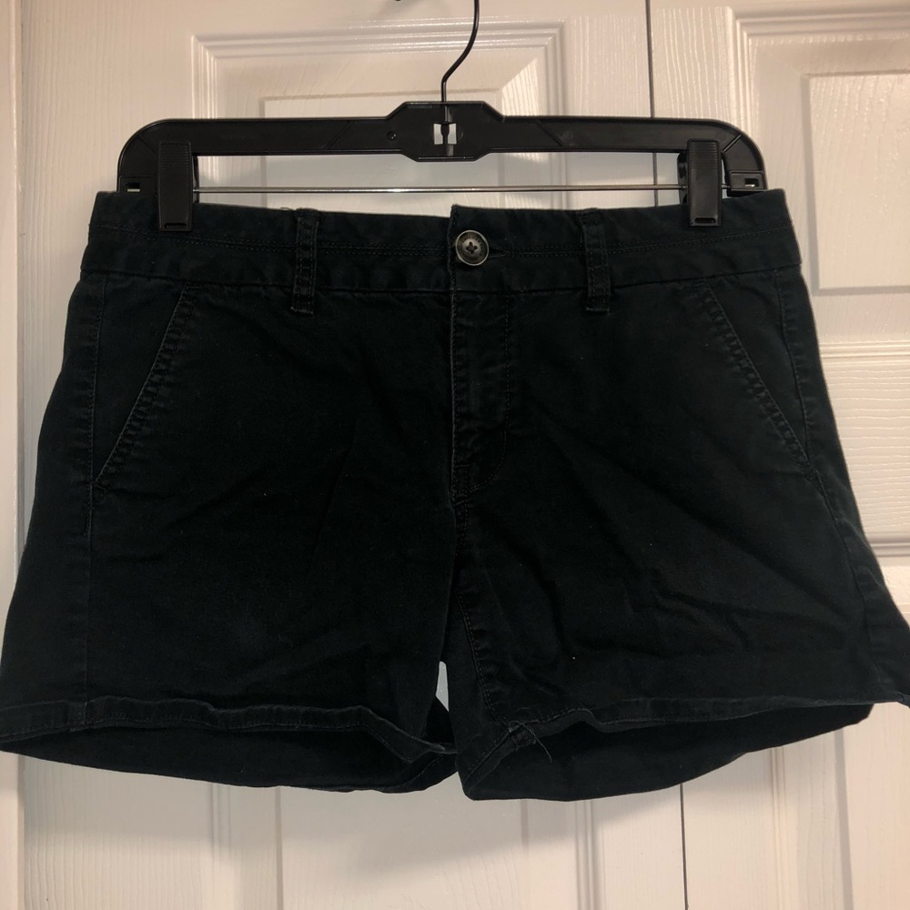 AEO Black Midi Shorts